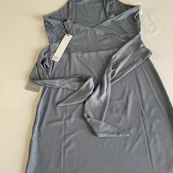 NSR WOMEN’S PAYTON WAIST TIE KNIT SLEEVELESS - Picture 3 of 4